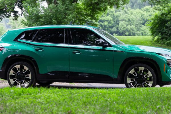 Velocity Rentals - BMW HM Hybrid (2)