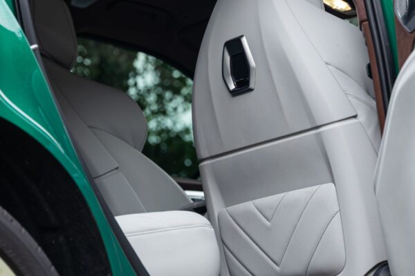 Velocity Rentals - BMW HM Hybrid (5)