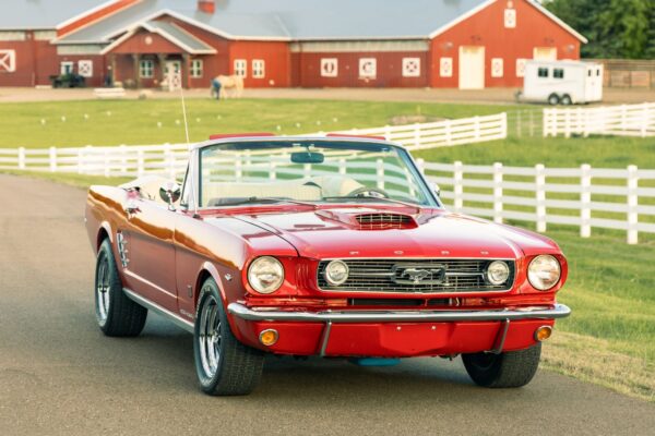 Velocity Rentals - Ford Mustang Covertible 1968 (2)