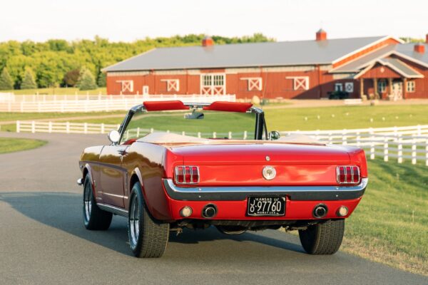 Velocity Rentals - Ford Mustang Covertible 1968 (3)