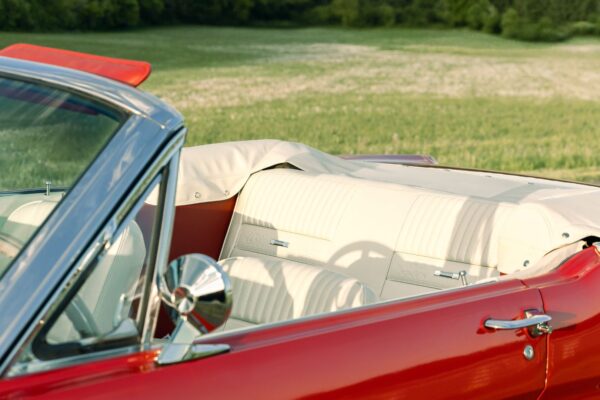 Velocity Rentals - Ford Mustang Covertible 1968 (5)