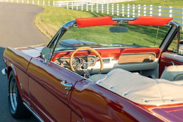 Velocity Rentals - Ford Mustang Covertible 1968 (6)