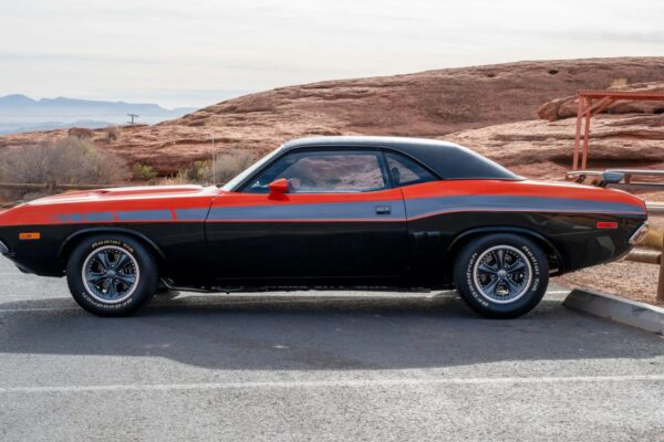 Velocity Rentals - 1972 Dodge Challenger (3)