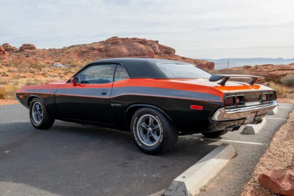 Velocity Rentals - 1972 Dodge Challenger (4)